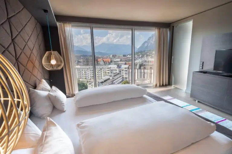 Zimmer mit Doppelbett
